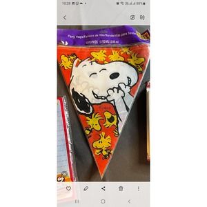 NEW - Peanuts - Snoopy - Party Flags 12 Ft Vintage